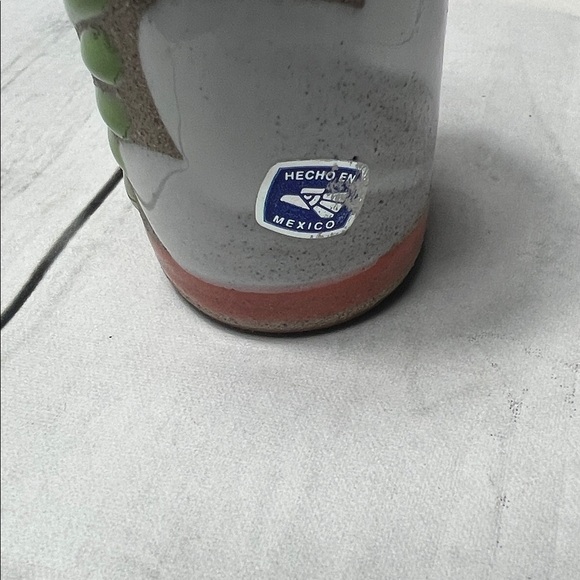 🌵 Set of 5 Hand-Painted Mexican Shot Glasses – Hecho en Mexico Pottery - Picture 4 of 5